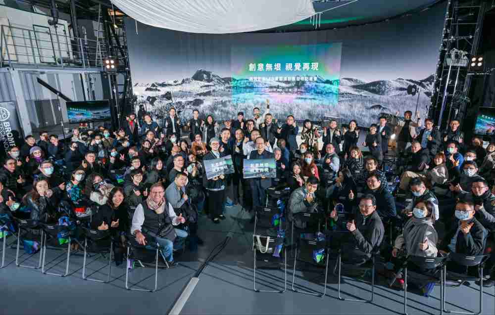 再现影像LED虚拟制作摄影棚整合拍摄场景、、、、内容制作、、技术指导到设备租借一站式服务，，可望提升LED虚拟制作的影视效能，，，进而产出更多高质量细致作品